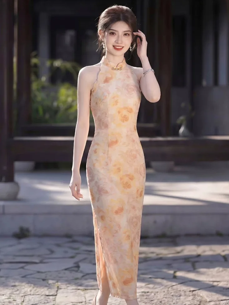 Retro Chinese Style Off Shoulder Qipao Summer Around The Neck Women's Cheongsam Dress
Retro Chinese Style Off Shoulder Qipao Summer Around The Neck Women's Cheongsam Dress