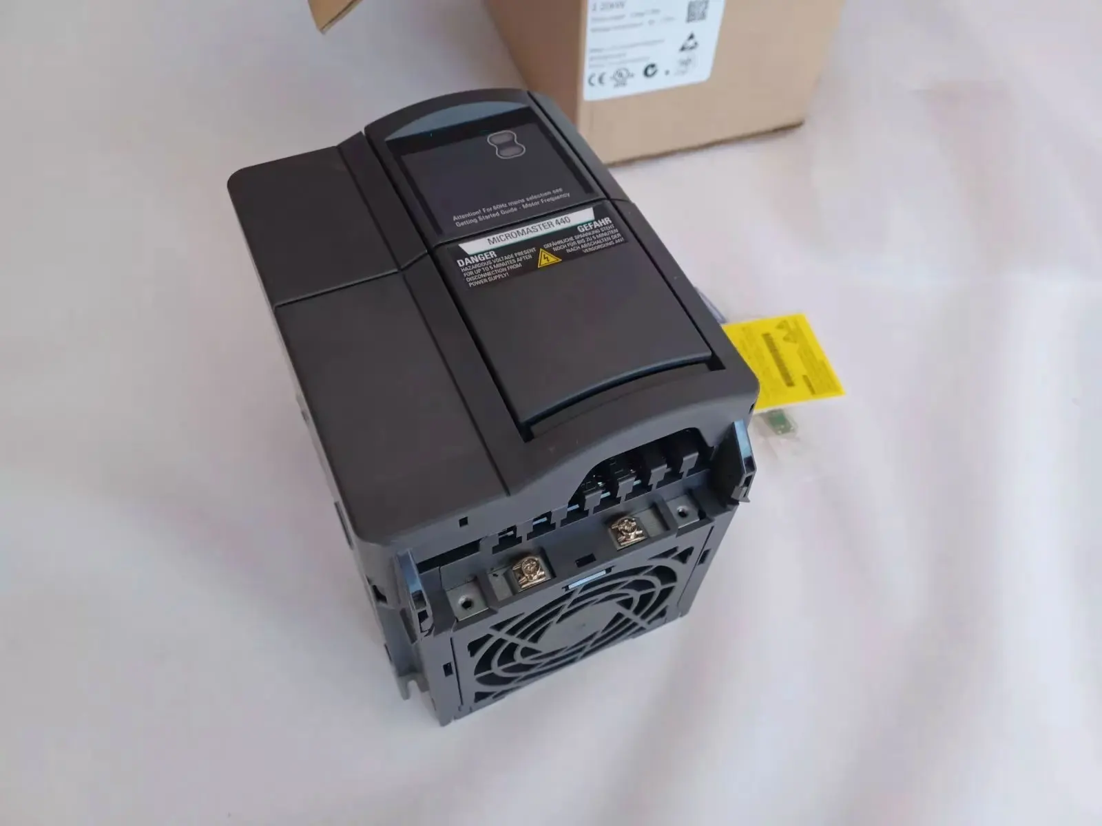 Brand New 6SE6440-2AB21-1BA1 6SE6440-2AB21-5BA1 6SE6440-2AB22-2BA1 Warrently One-year
Brand New 6SE6440-2AB21-1BA1 6SE6440-2AB21-5BA1 6SE6440-2AB22-2BA1 Warrently One-year