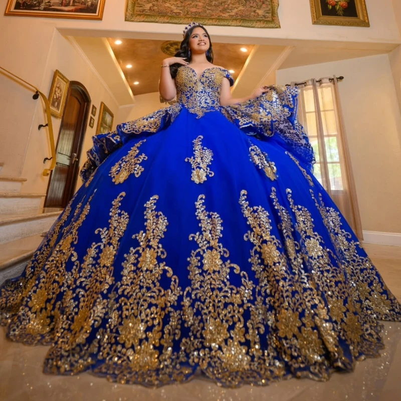 Королевское синее блестящее платье Quinceanera, бальное платье с открытыми плечами и блестками, золотая аппликация, кружево, бисер, тюль, вечеринка, день рождения, сладкий 16
Королевское синее блестящее платье Quinceanera, бальное платье с открытыми плечами и блестками, золотая аппликация, кружево, бисер, тюль, вечеринка, день рождения, сладкий 16