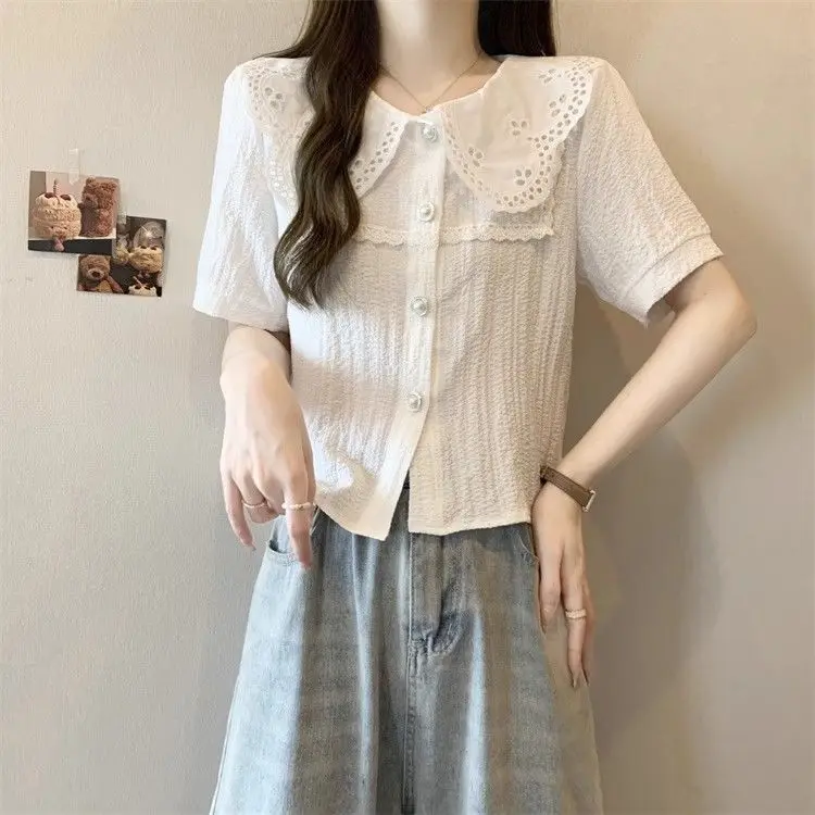 Sweet and Trendy Summer Outfit Featuring New Fashion Doll Collar Short Sleeved Lace-up T-shirt with Loose Ruffled Hem Top
Sweet and Trendy Summer Outfit Featuring New Fashion Doll Collar Short Sleeved Lace-up T-shirt with Loose Ruffled Hem Top