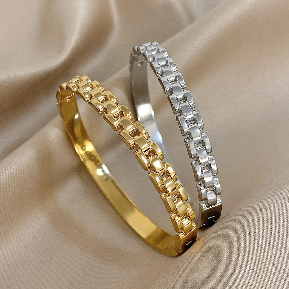 Glossy Golden Stainless Steel Watch Chain Bracelet Bangle for Women Versatile Waterproof Wide Spring Bangle Summer Daily Jewelry
Glossy Golden Stainless Steel Watch Chain Bracelet Bangle for Women Versatile Waterproof Wide Spring Bangle Summer Daily Jewelry