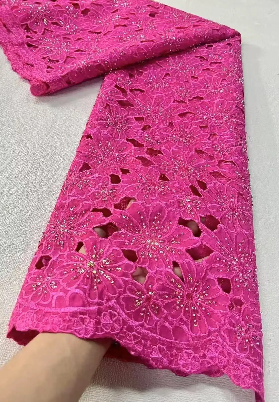 High Quality 2025 African Milk Silk Sequins Cord Lace Fabric Latest French Net Lace Tulle Mesh Fabric For Party Dress Sewing
High Quality 2025 African Milk Silk Sequins Cord Lace Fabric Latest French Net Lace Tulle Mesh Fabric For Party Dress Sewing