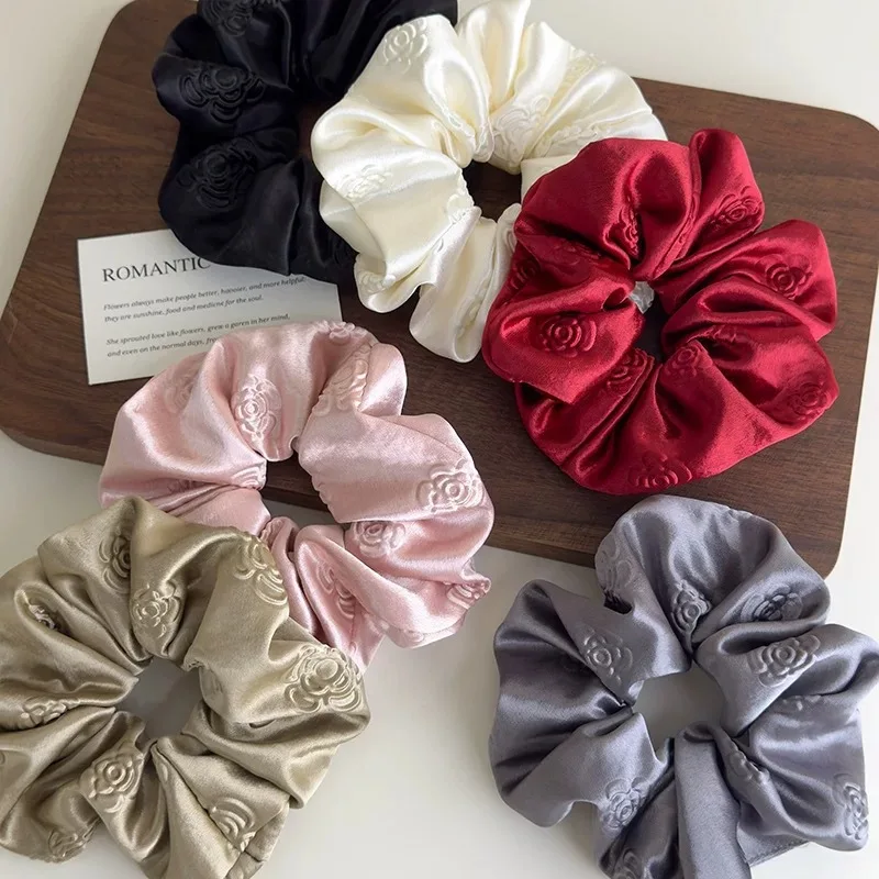 Luxury Solid-Color Hair Tie Lightly Embossed Satin Hair Tie Effortlessly Chic Hair Accessory for Women
Luxury Solid-Color Hair Tie Lightly Embossed Satin Hair Tie Effortlessly Chic Hair Accessory for Women