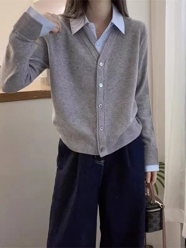 Fashionable High-End Feel 2026 New Spring Women's Design Patchwork Shirt Collar Fake Two-Piece Knitted Open Cardigan
Fashionable High-End Feel 2026 New Spring Women's Design Patchwork Shirt Collar Fake Two-Piece Knitted Open Cardigan