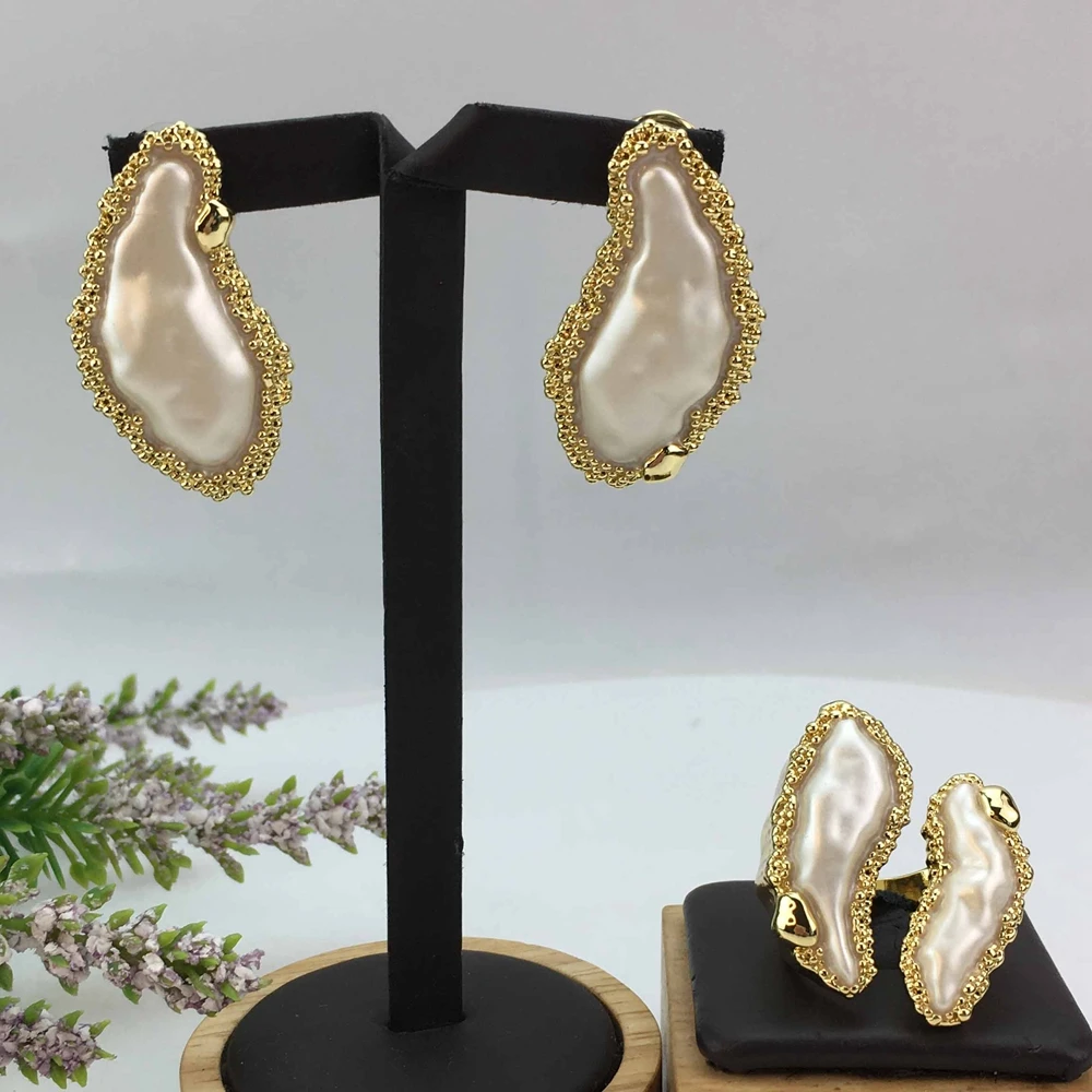 Yuminglai элегантный простой дизайн Роскошные африканские нигерийские женские серьги и кольцо для девочек Ювелирные наборы FHK17275
Yuminglai элегантный простой дизайн Роскошные африканские нигерийские женские серьги и кольцо для девочек Ювелирные наборы FHK17275