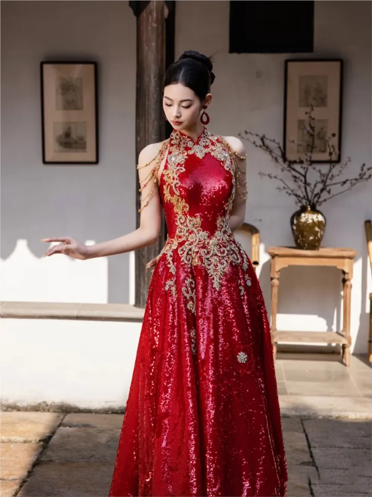 A new style of red Chinese-style toasting dress with cheongsam collar and sequins elegant grand engagement
A new style of red Chinese-style toasting dress with cheongsam collar and sequins elegant grand engagement