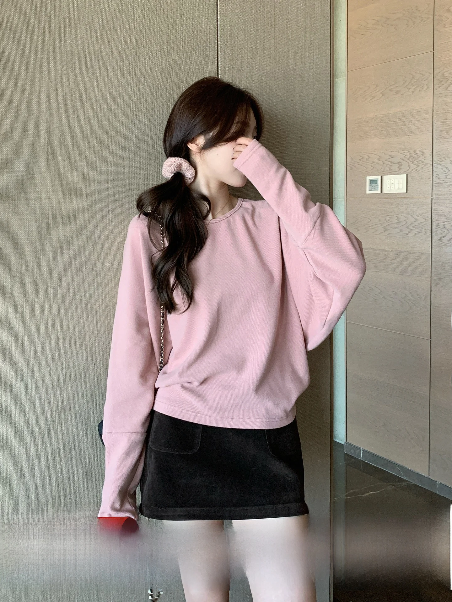 Розовая футболка Morning Bloom с круглым вырезом и длинными рукавами, мягкая, женская, осенне-зимняя, простая, базовая, для ношения под одеждой, топ
Розовая футболка Morning Bloom с круглым вырезом и длинными рукавами, мягкая, женская, осенне-зимняя, простая, базовая, для ношения под одеждой, топ