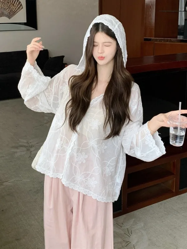 Lightweight Breathable Lace Sundress Cardigan with Hat Embroidered Trim Loose Fit Air Conditioning Top for Summer Women
Lightweight Breathable Lace Sundress Cardigan with Hat Embroidered Trim Loose Fit Air Conditioning Top for Summer Women