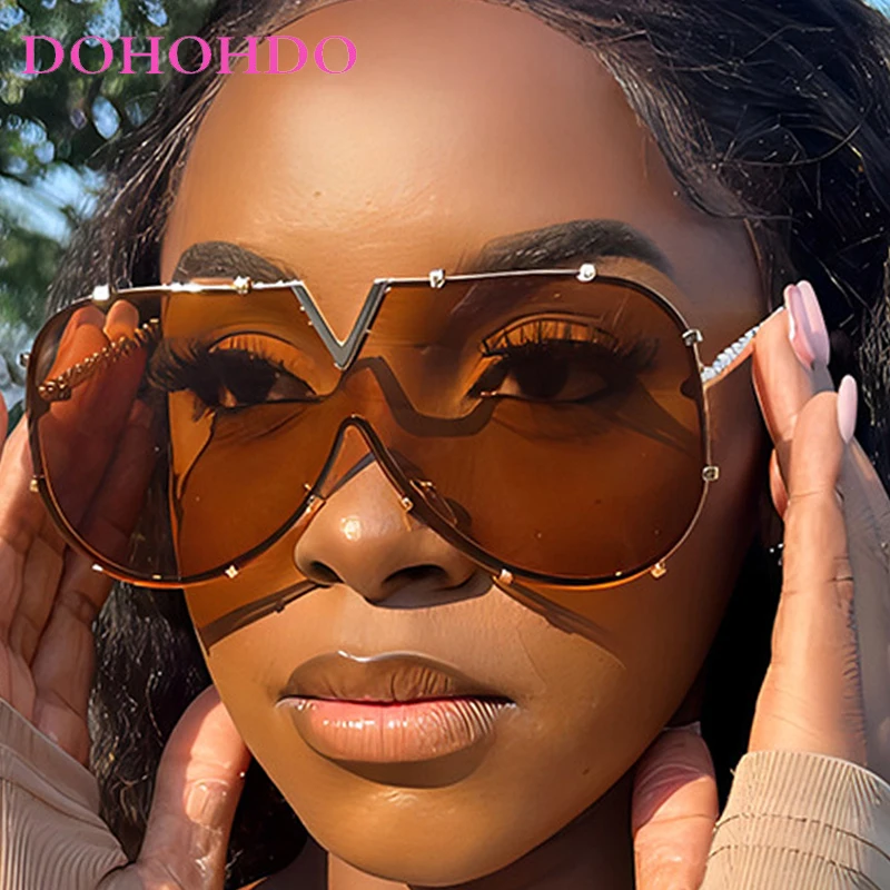 2025 Metal Oversized Pilot Outdoor Sunglasses Fashion Women Men Sunglasses Female Driving Cycling Travel Windproof Goggles UV400
2025 Metal Oversized Pilot Outdoor Sunglasses Fashion Women Men Sunglasses Female Driving Cycling Travel Windproof Goggles UV400