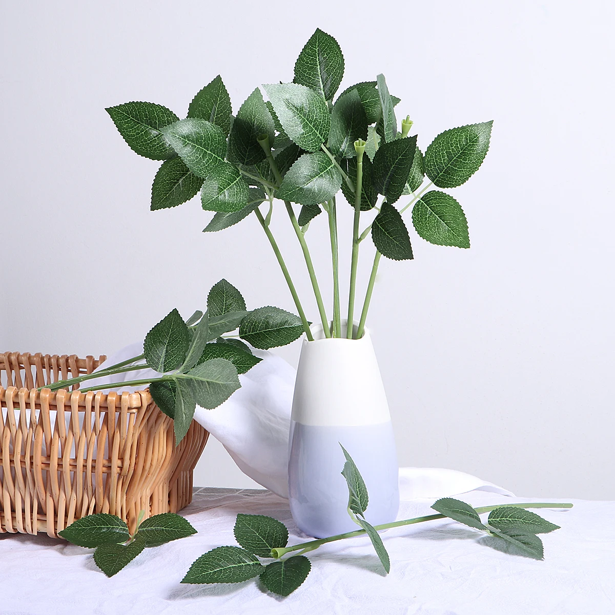 10pcs Artificial Rose Flowers Green Leaves Home Wedding Decor Plastic Floral Stems Lifelike ArrangementRose Bouquet
10pcs Artificial Rose Flowers Green Leaves Home Wedding Decor Plastic Floral Stems Lifelike ArrangementRose Bouquet
