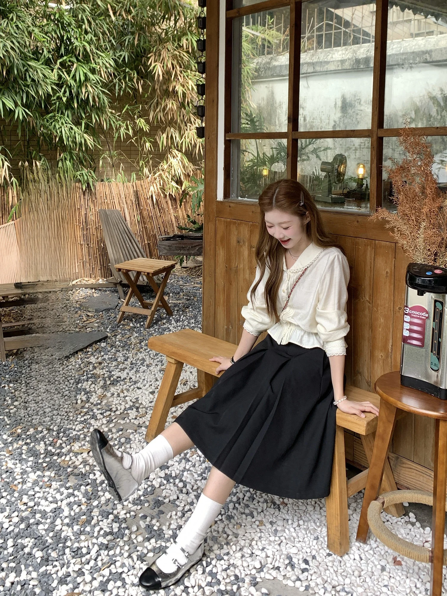 Elegant Black Midi Skirt Spring Summer New Style Women's Fashion Dress Casual High Waist Polyester Fiber A-Line Skirt
Elegant Black Midi Skirt Spring Summer New Style Women's Fashion Dress Casual High Waist Polyester Fiber A-Line Skirt