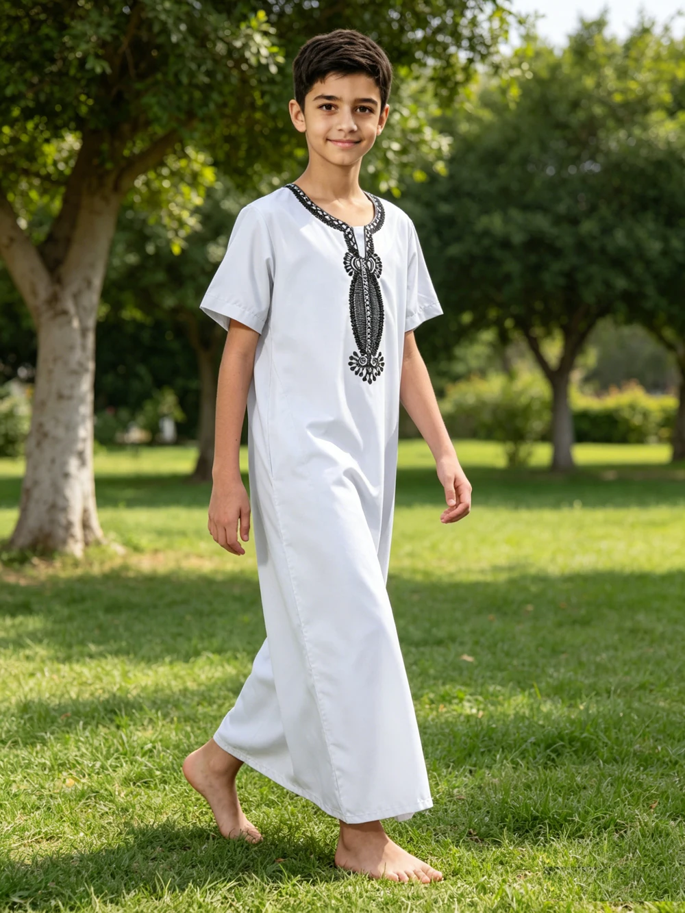 Arab Dubai Style Boys Short Sleeve Casual Embroidery Jubba Thobe Abaya Muslim Robe Middle East Saudi Turkey Islam Dress Gown
Arab Dubai Style Boys Short Sleeve Casual Embroidery Jubba Thobe Abaya Muslim Robe Middle East Saudi Turkey Islam Dress Gown