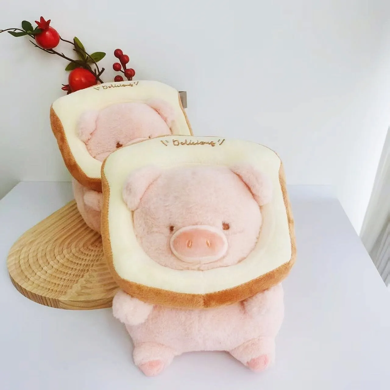 Kawaii аниме Lulu, свинья, хлеб, плюшевая игрушка, креативные мягкие игрушки, поросенок, кукла-тост, игрушки на день рождения для девочек, подруга, пара, милый подарок
Kawaii аниме Lulu, свинья, хлеб, плюшевая игрушка, креативные мягкие игрушки, поросенок, кукла-тост, игрушки на день рождения для девочек, подруга, пара, милый подарок
