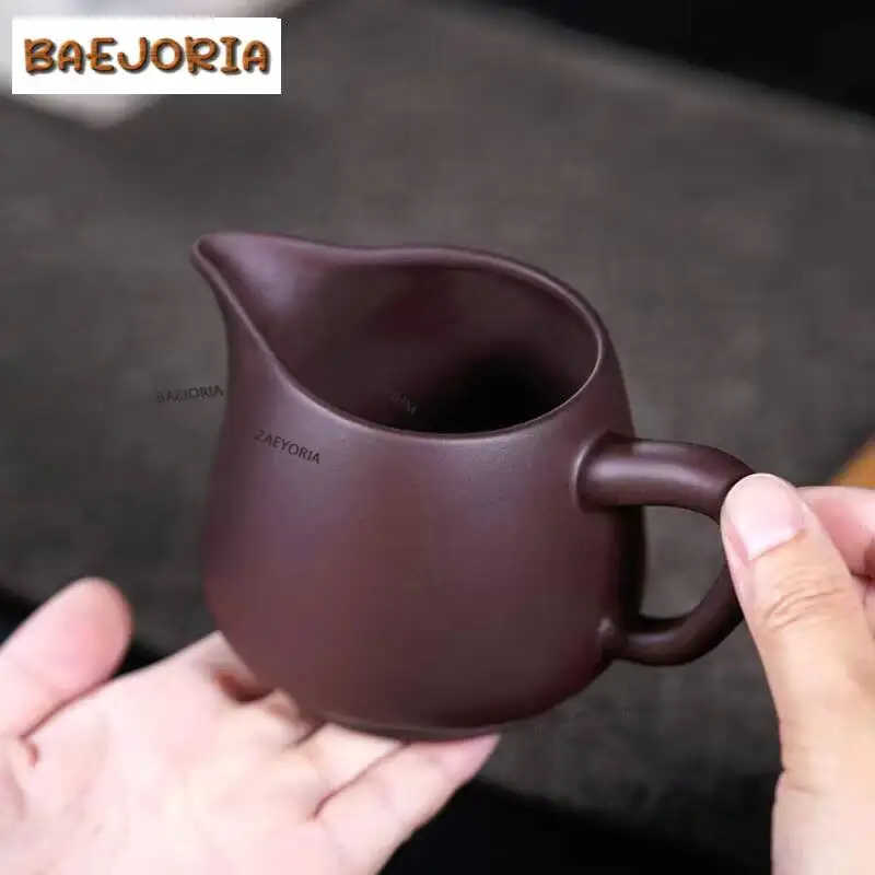 280ml Yixing Zisha Purple Mud Tea Pitcher Pour Tea Cha Hai Dispenser Justice Cup Fair Mug Tableware Decoration Accessories Craft
280ml Yixing Zisha Purple Mud Tea Pitcher Pour Tea Cha Hai Dispenser Justice Cup Fair Mug Tableware Decoration Accessories Craft