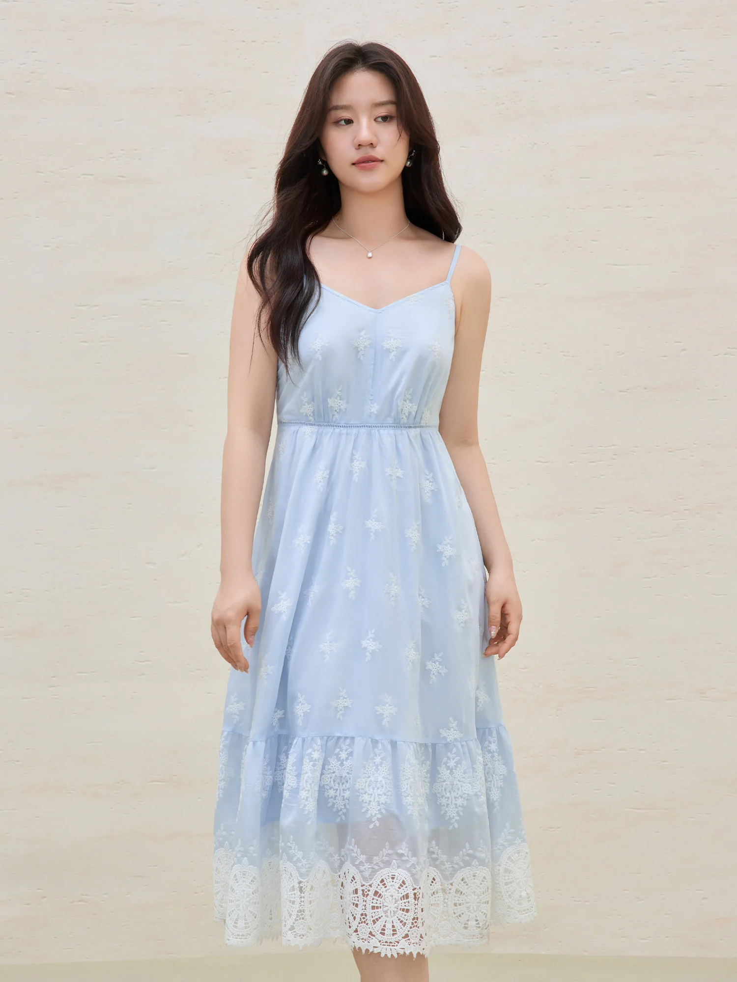 DUSHU Plus Size Holiday Season Seaside Hollow Embroidery Strappy Dress 2025 Summer New Arrival Embroidered Blue Dress 25DS82192
DUSHU Plus Size Holiday Season Seaside Hollow Embroidery Strappy Dress 2025 Summer New Arrival Embroidered Blue Dress 25DS82192
