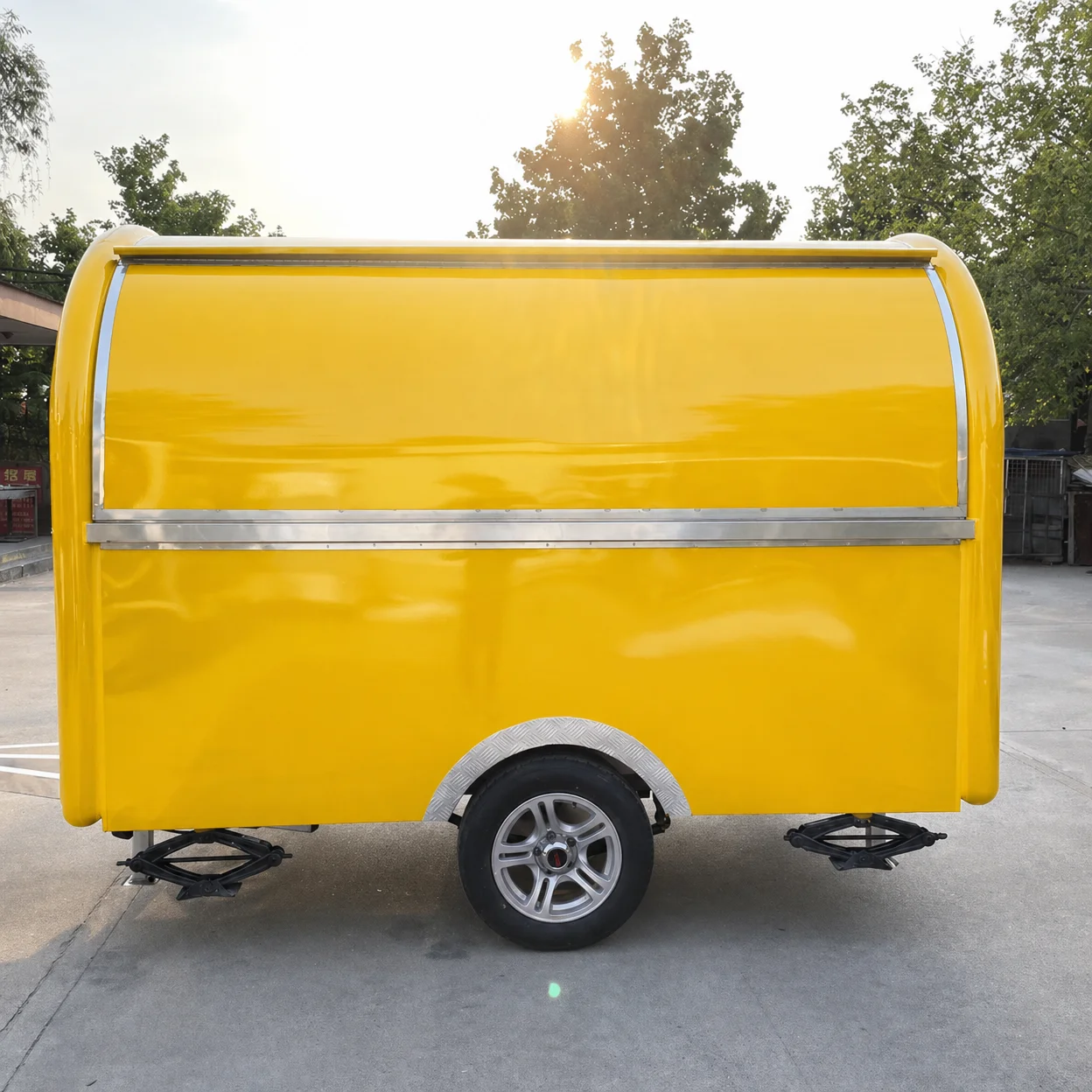 Attractive Round Shape Fiberglass Mobile Ice Cream Trailer Sweet Cart Rust Resistant Vintage Food Truck For Outdoor Events
Attractive Round Shape Fiberglass Mobile Ice Cream Trailer Sweet Cart Rust Resistant Vintage Food Truck For Outdoor Events