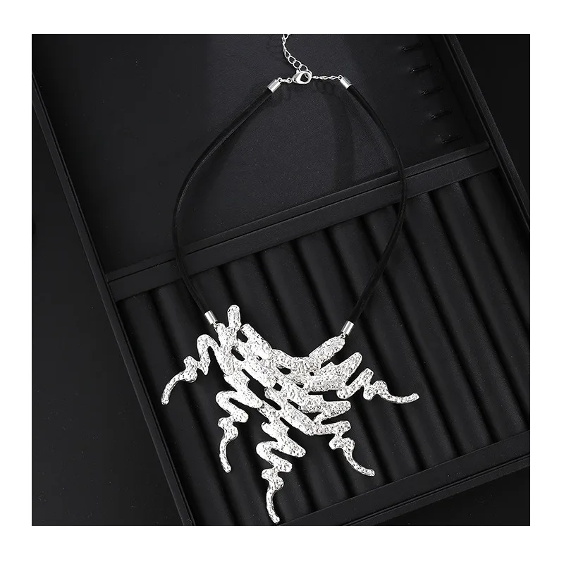 Popular Personality Creative Fashion Irregular Geometric Alloy Accessories Women's Simple Versatile Clavicle Chain
Popular Personality Creative Fashion Irregular Geometric Alloy Accessories Women's Simple Versatile Clavicle Chain