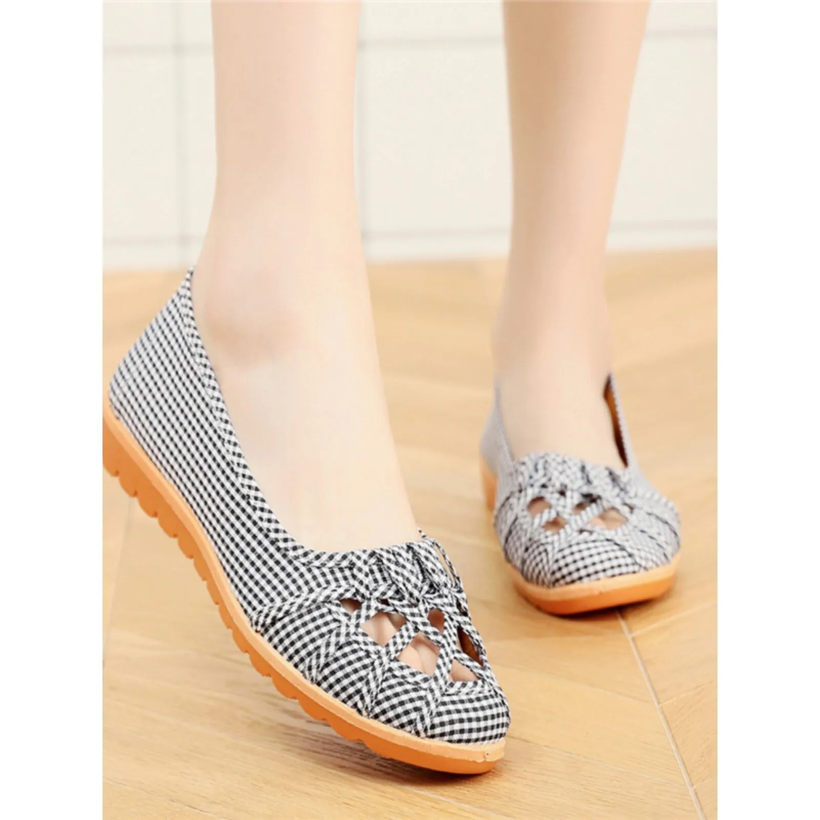 New 2026 Women's Beijing Cloth Shoes Breathable Hollow out Slip-On Soft Bottom Anti-Slip Casual Sandals Comfortable Flat Heel
New 2026 Women's Beijing Cloth Shoes Breathable Hollow out Slip-On Soft Bottom Anti-Slip Casual Sandals Comfortable Flat Heel