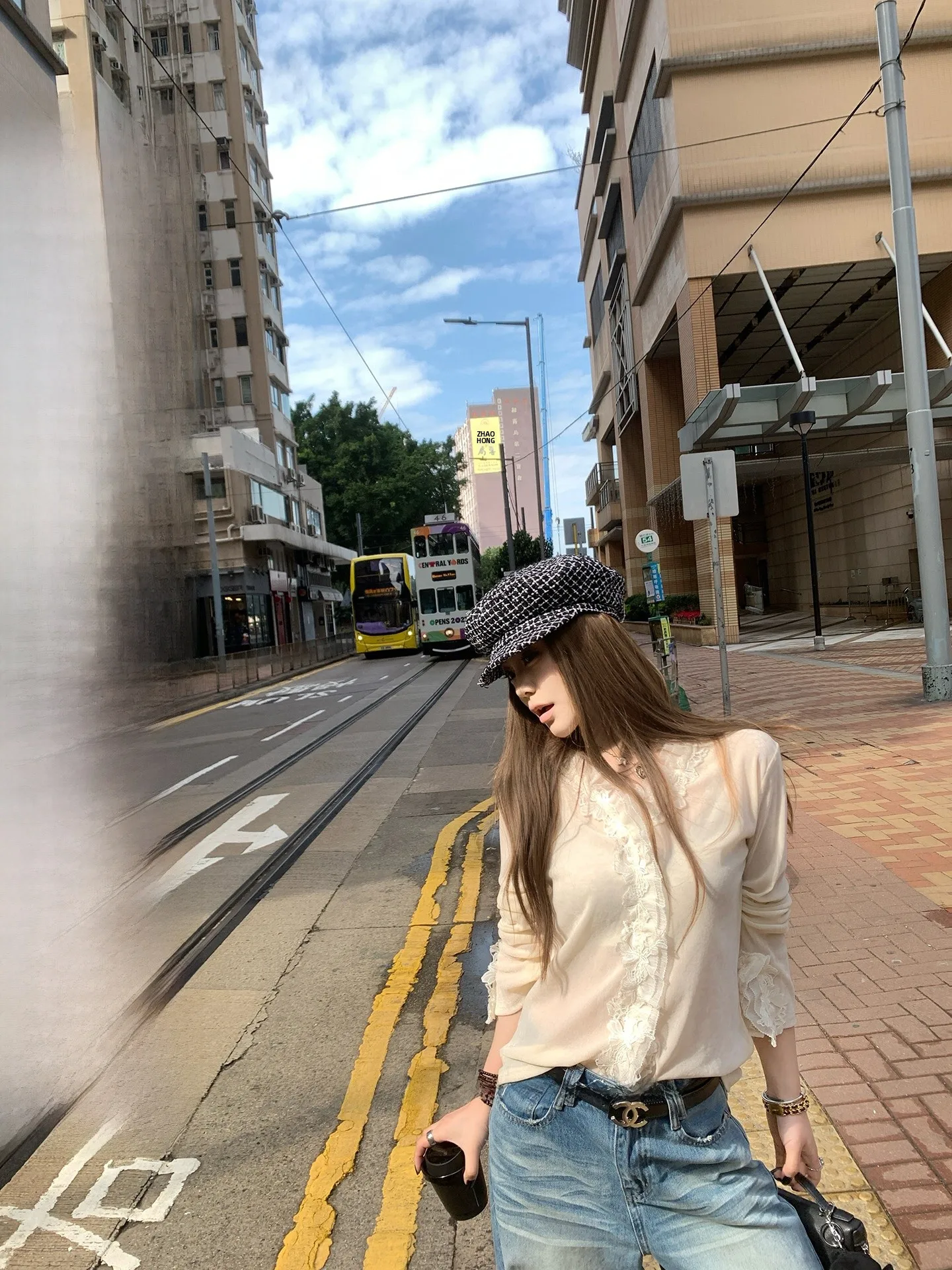 Changng Real Gentle Muse White Velvet 3D Lace Splicing Thin V-ne irt Women's Faion Casual Loose Fit Knot
Changng Real Gentle Muse White Velvet 3D Lace Splicing Thin V-ne irt Women's Faion Casual Loose Fit Knot