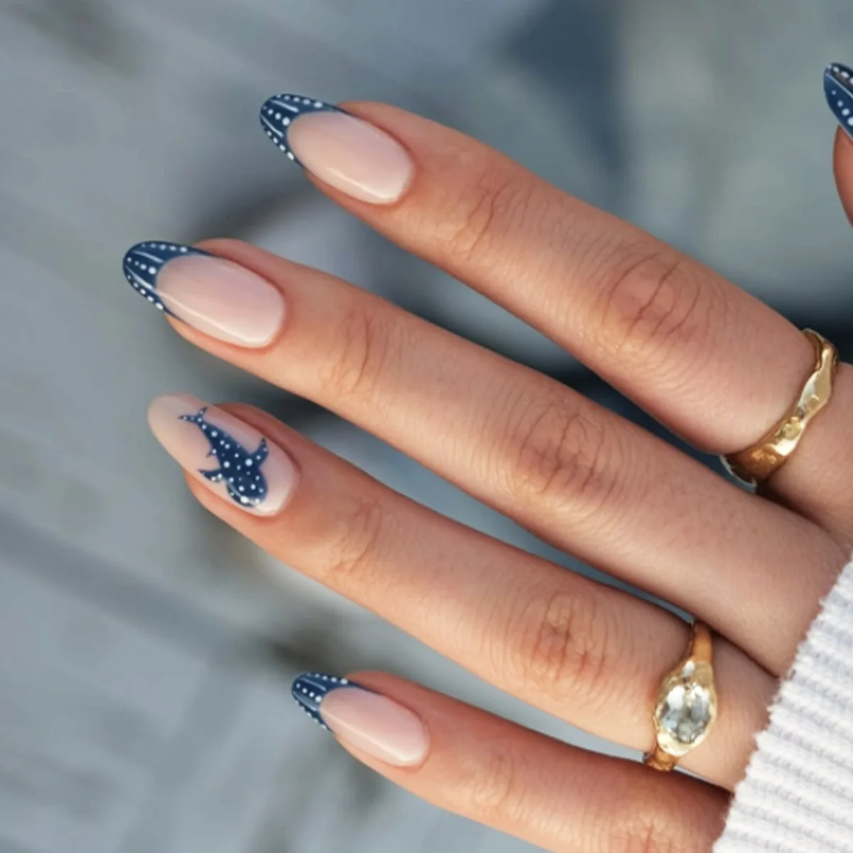 24Pcs fake nail art, blue whale wave almond shaped wearing armor, summer beach French blend fake nails, anniversary gift, perfect gift for women, birthday gift, holiday gift
24Pcs fake nail art, blue whale wave almond shaped wearing armor, summer beach French blend fake nails, anniversary gift, perfect gift for women, birthday gift, holiday gift