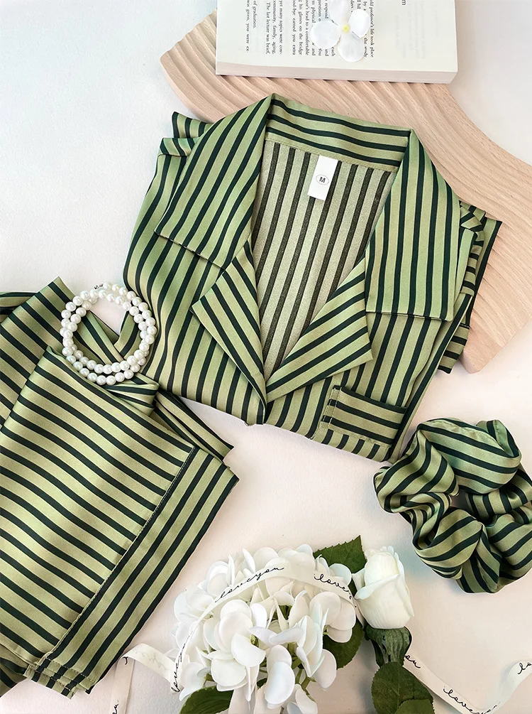 Ice Silk Green Stripe Pajama Set Women's Summer Casual Satin Sleepwear Long-sleeved Pants 2 Pieces Set Homewear Suit
Ice Silk Green Stripe Pajama Set Women's Summer Casual Satin Sleepwear Long-sleeved Pants 2 Pieces Set Homewear Suit