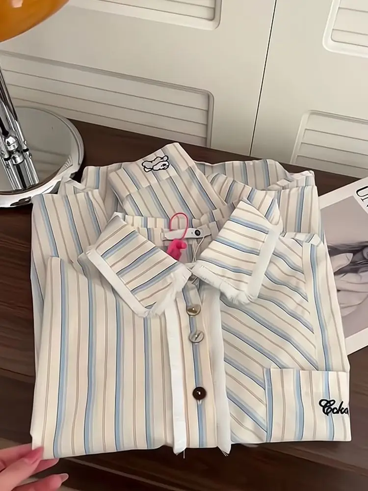 Корейская свободная рубашка-куртка в полоску с вышивкой, универсальная, для молодежи, на все сезоны
Корейская свободная рубашка-куртка в полоску с вышивкой, универсальная, для молодежи, на все сезоны