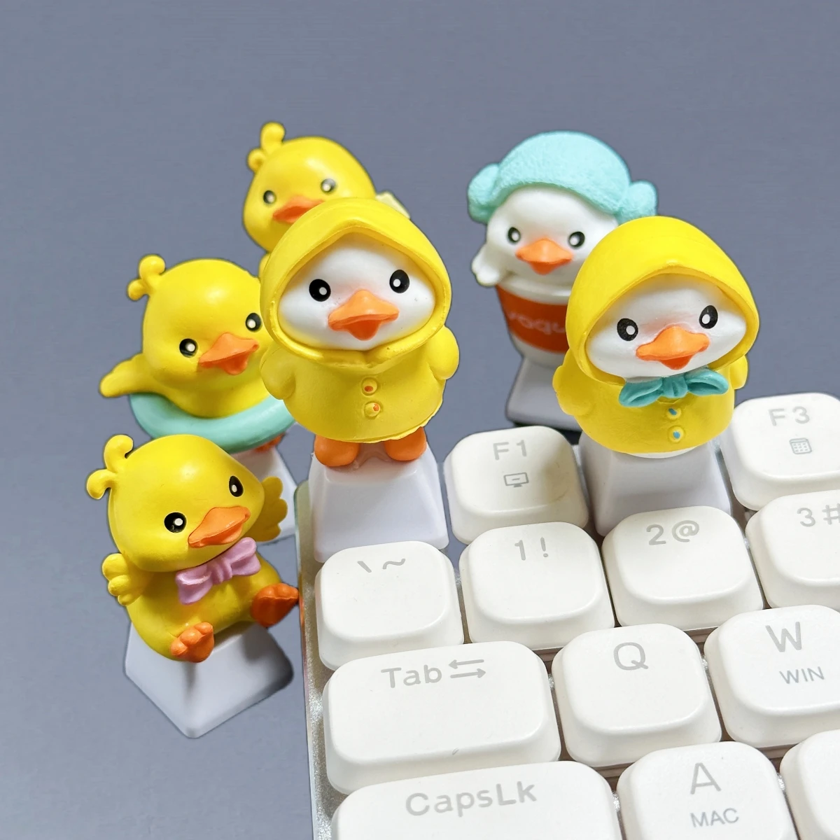 Cute Resin Raincoat Duck Keycap DIY Handmade Customized Cross Axis Mechanical Keyboard R4 Keycaps Personalized Creative Keycaps
Cute Resin Raincoat Duck Keycap DIY Handmade Customized Cross Axis Mechanical Keyboard R4 Keycaps Personalized Creative Keycaps
