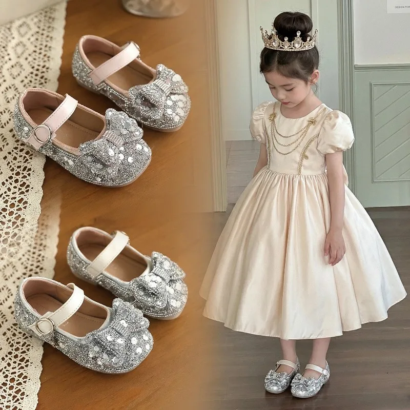 Новые детские туфли-балетки с пайетками и бантом для девочек, модные повседневные кожаные туфли для принцесс на свадьбу и вечеринку
Новые детские туфли-балетки с пайетками и бантом для девочек, модные повседневные кожаные туфли для принцесс на свадьбу и вечеринку