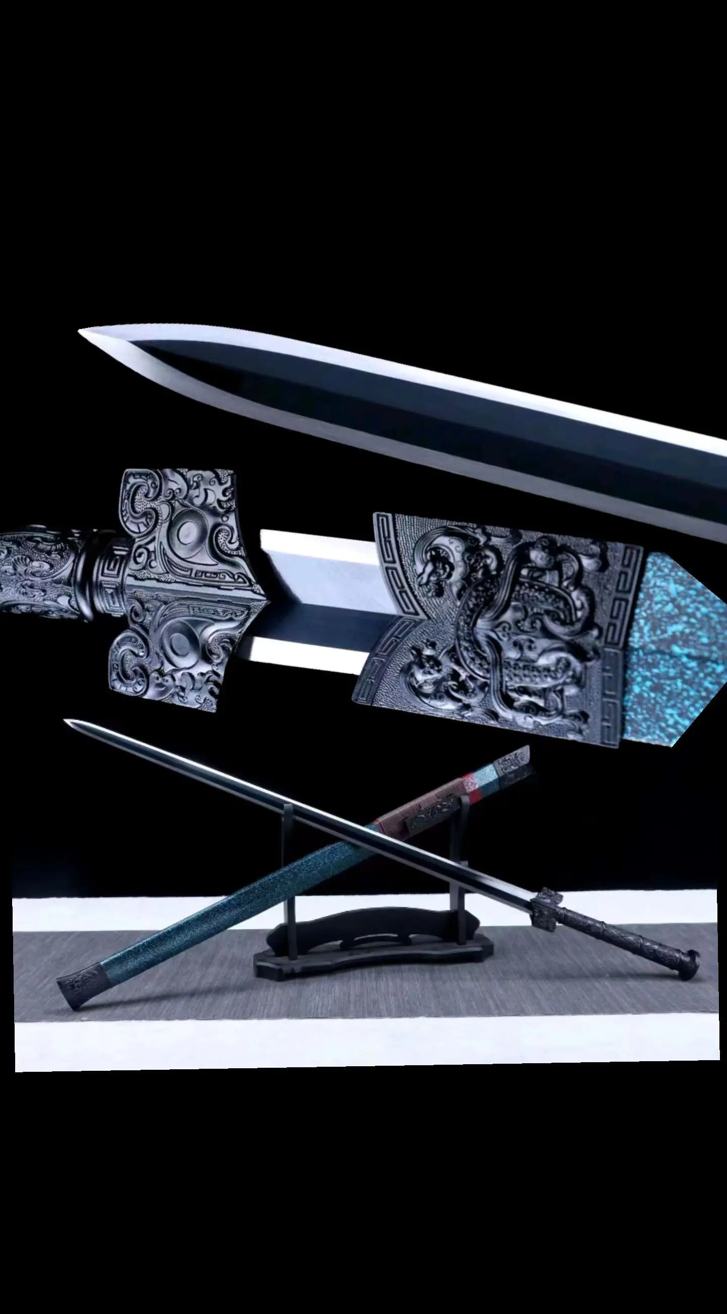 Horizontal Han Sword, Real Handforged Multi Refined Extreme Manganese Steel Blade, Chinese Kungfu Wushu Weapon, Unsharpen, 107cm
Horizontal Han Sword, Real Handforged Multi Refined Extreme Manganese Steel Blade, Chinese Kungfu Wushu Weapon, Unsharpen, 107cm