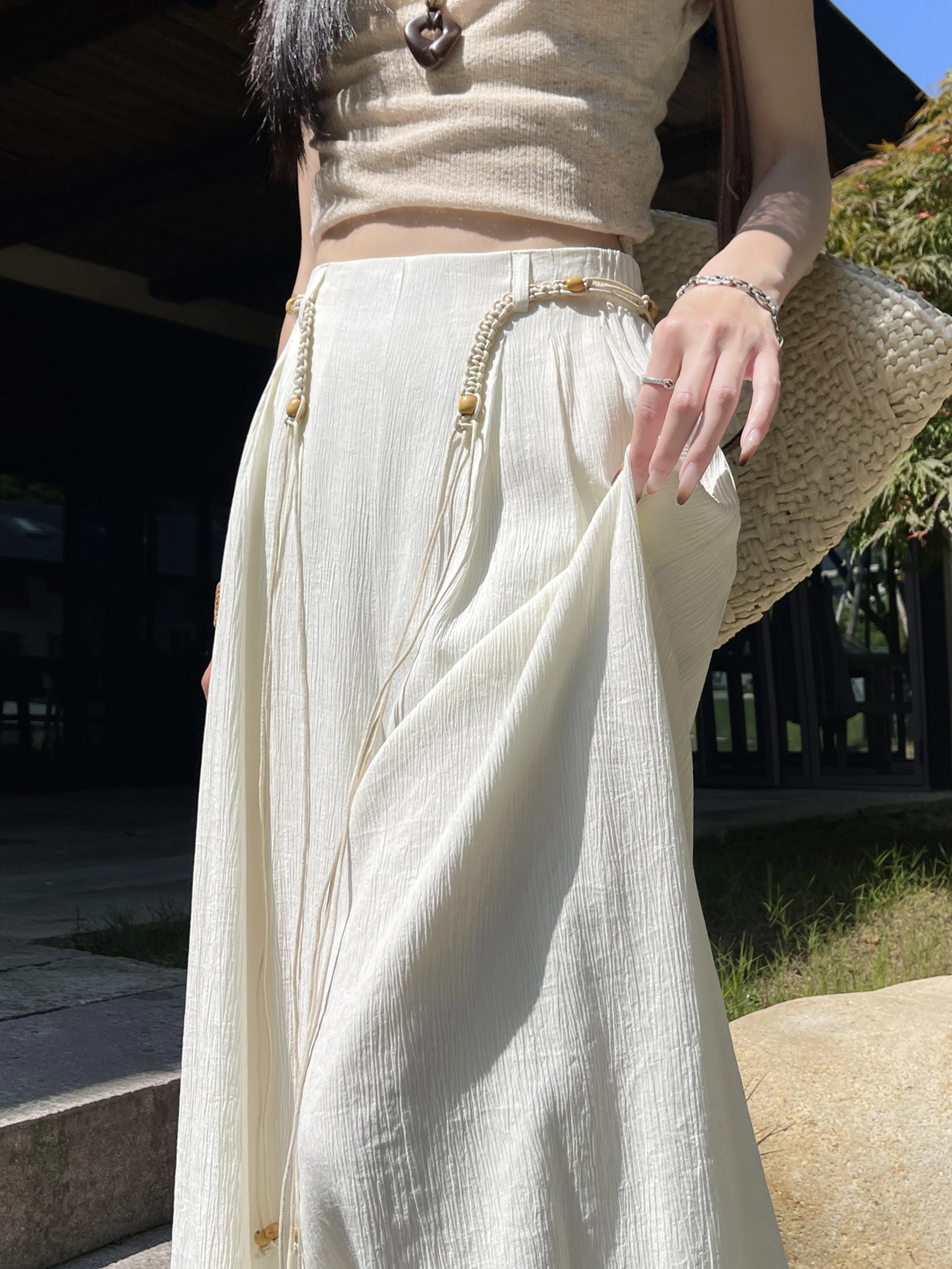 Ice Silk Cotton Linen Wide Leg Pants Women's Summer New Small Size Loose Casual Drape Thin Nine Points Pants High Waist Zipper
Ice Silk Cotton Linen Wide Leg Pants Women's Summer New Small Size Loose Casual Drape Thin Nine Points Pants High Waist Zipper