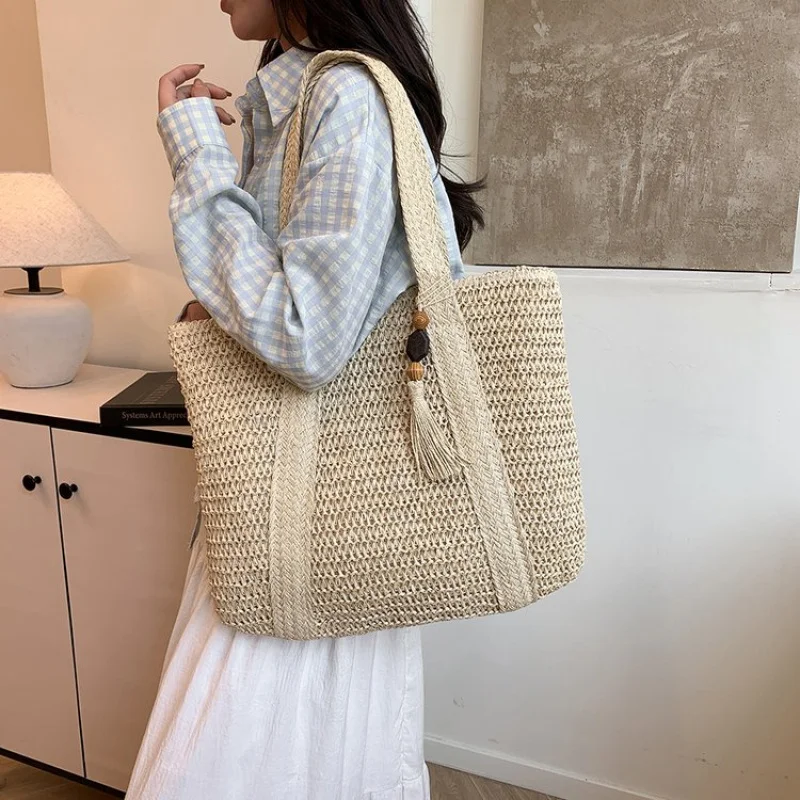 Designer Leather Crossbody Bag For Women Elegant Shoulder Purse Ladies Fashion Handbag With Gold Hardware
Designer Leather Crossbody Bag For Women Elegant Shoulder Purse Ladies Fashion Handbag With Gold Hardware