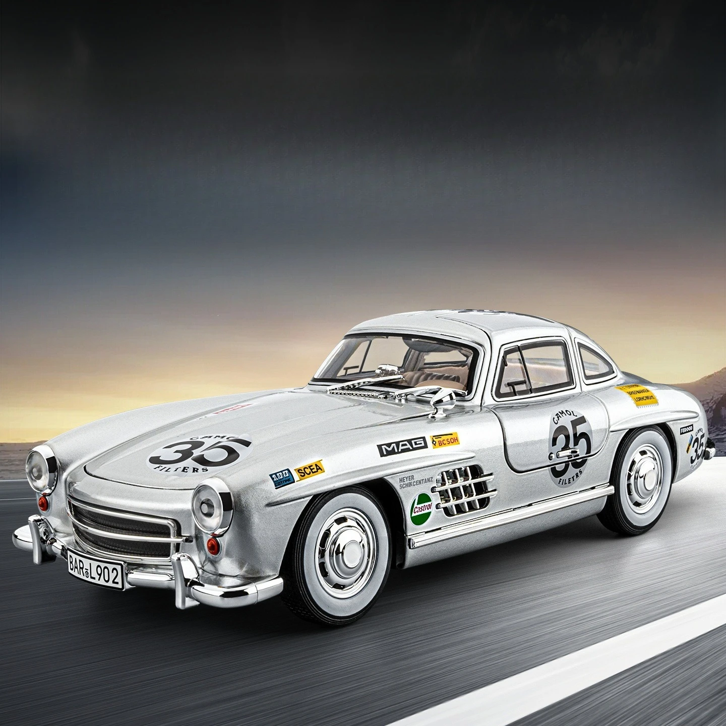1:18 Classic Car 300SL Latte Edition Alloy Car Model Ornament Toy
1:18 Classic Car 300SL Latte Edition Alloy Car Model Ornament Toy