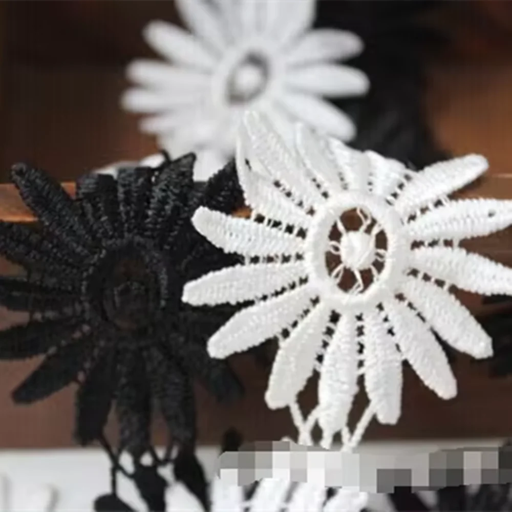 43 ярда, белое и черное кружево Sun Flower Venise/Venice, викторианское кружево с зубчатой отделкой, ширина: 6 см
43 ярда, белое и черное кружево Sun Flower Venise/Venice, викторианское кружево с зубчатой отделкой, ширина: 6 см