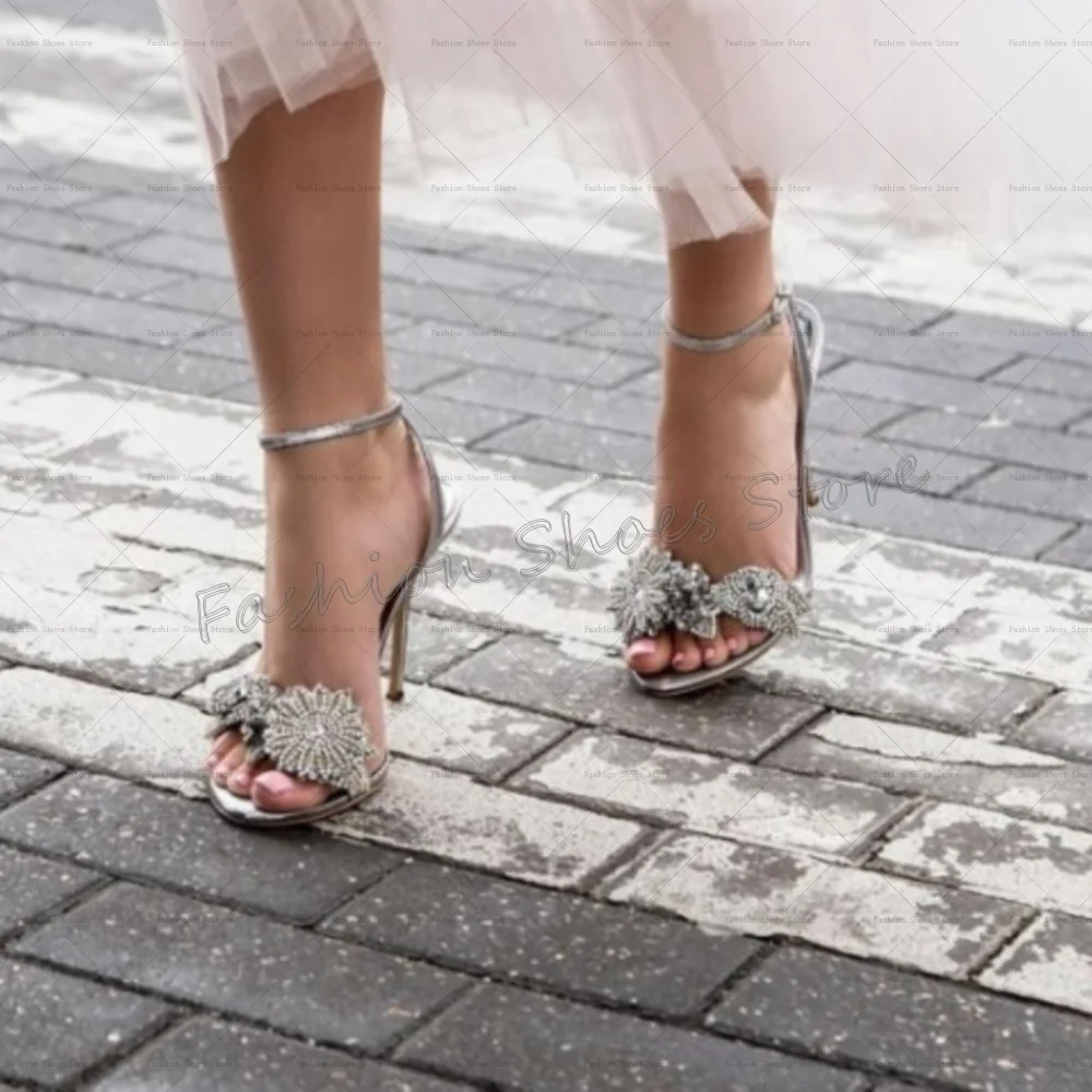 Silver Crystal Flowers Decor Sandals Buckle Strap Women Shoes Stilettos High Heels Party Banquet Dating 2025 Zapatos Para Mujere
Silver Crystal Flowers Decor Sandals Buckle Strap Women Shoes Stilettos High Heels Party Banquet Dating 2025 Zapatos Para Mujere
