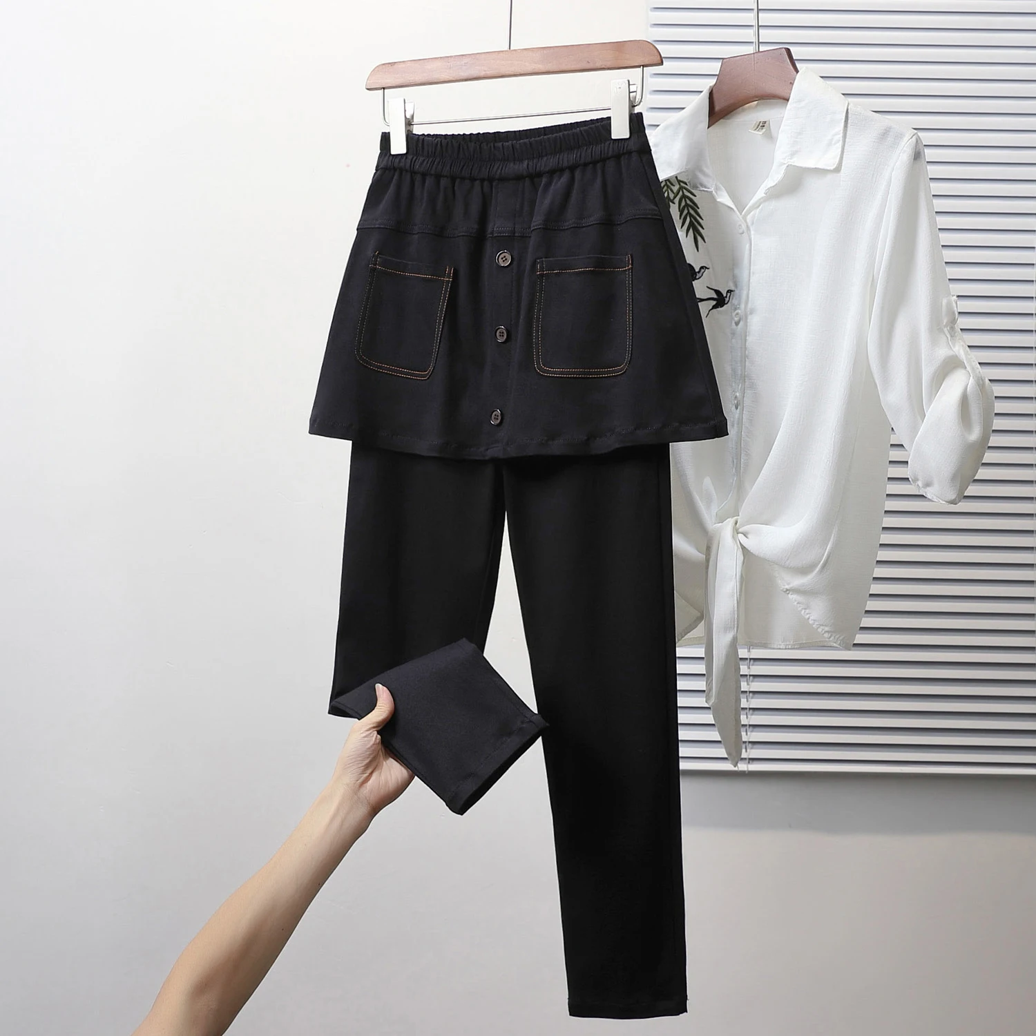 Новые повседневные брюки-юбка прямого кроя для полных женщин, весна-осень, с высокой талией, скрывающие живот
Новые повседневные брюки-юбка прямого кроя для полных женщин, весна-осень, с высокой талией, скрывающие живот