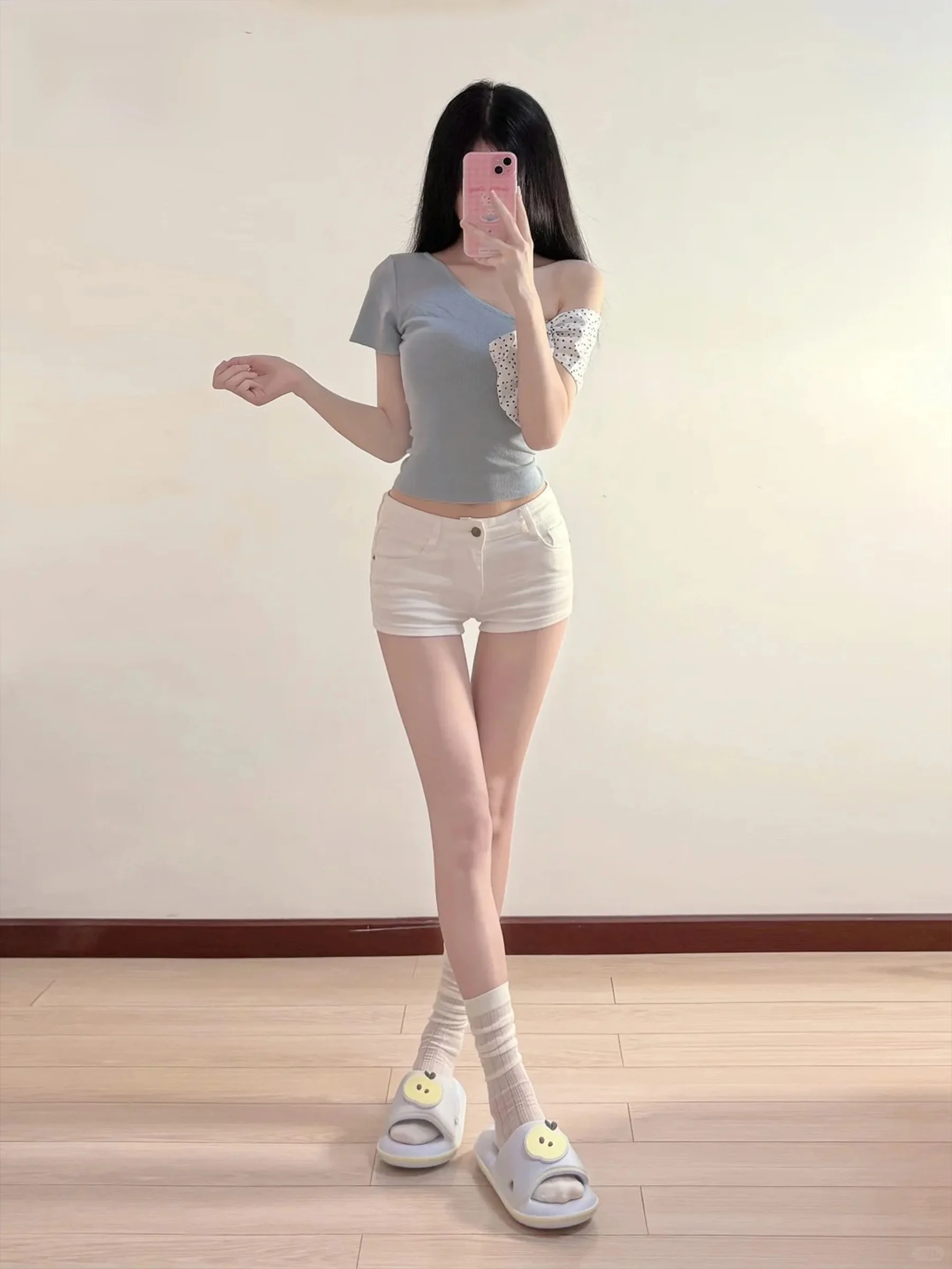 White Slim Fit American Style Low Waist Denim Shorts Women's Summer Slimming Elastic Butt Shorts Casual High Waist Pocket
White Slim Fit American Style Low Waist Denim Shorts Women's Summer Slimming Elastic Butt Shorts Casual High Waist Pocket