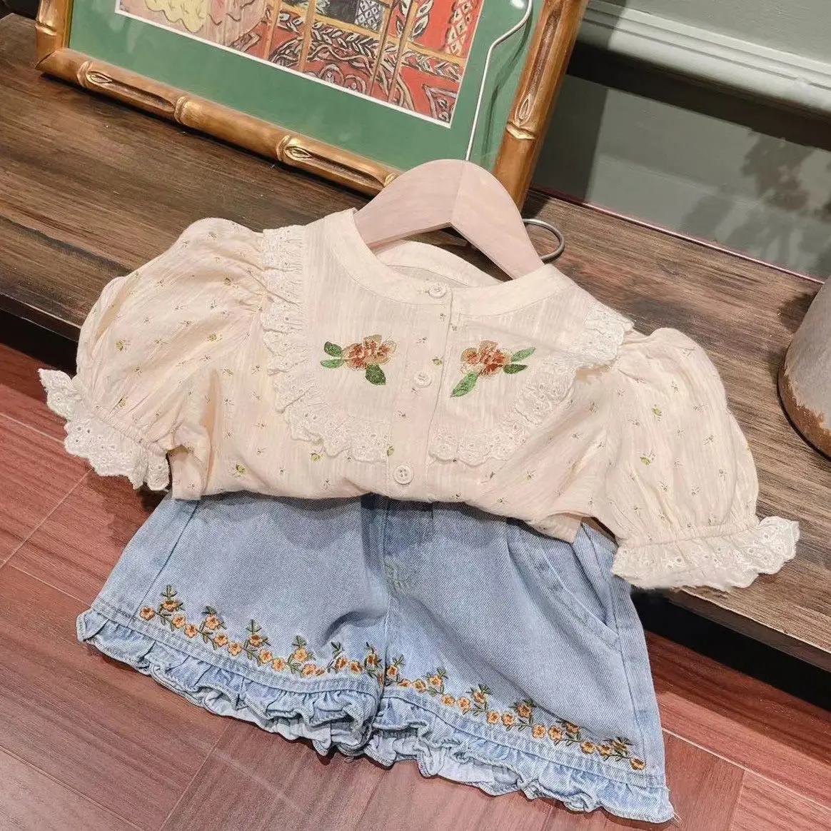 New Toddle Girls Clothing Sets Summer Lace lape Embroidered Floral Shirts Tops Shorts 2Pcs Kids Clothes Sweet Clothing Children
New Toddle Girls Clothing Sets Summer Lace lape Embroidered Floral Shirts Tops Shorts 2Pcs Kids Clothes Sweet Clothing Children