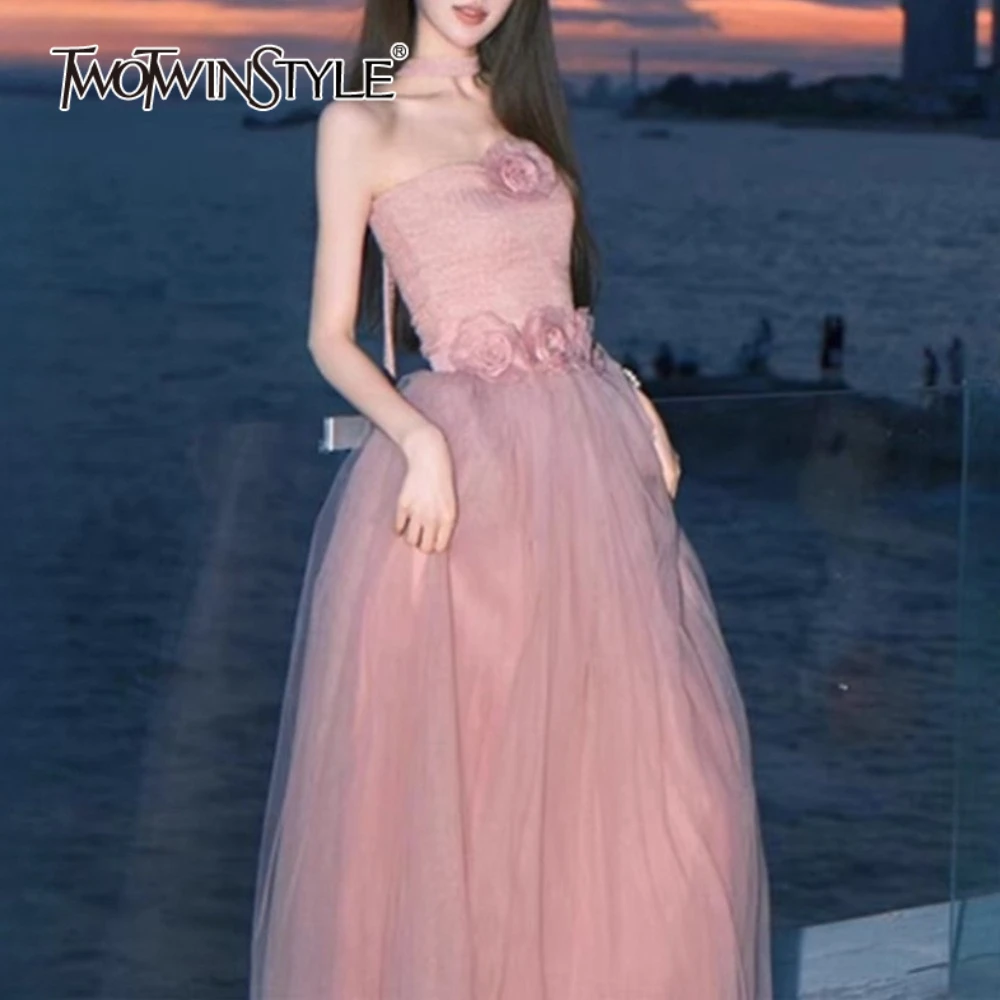 TWOTWINSTYLE Spliced 3D Flower Two Piece Sets for Women Strapless Sleevsless Top High Waist Patchwork Mesh Skirt Set Female New
TWOTWINSTYLE Spliced 3D Flower Two Piece Sets for Women Strapless Sleevsless Top High Waist Patchwork Mesh Skirt Set Female New