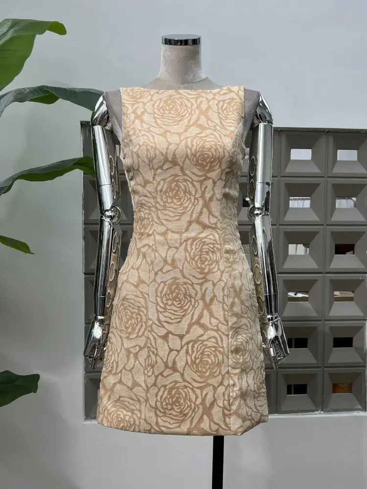 2025 Summer Fashion Unique Jacquard Hollow Out Shoulder Tight Short Dress New Women Celerbrity Evening Party Luxury Dresses
2025 Summer Fashion Unique Jacquard Hollow Out Shoulder Tight Short Dress New Women Celerbrity Evening Party Luxury Dresses