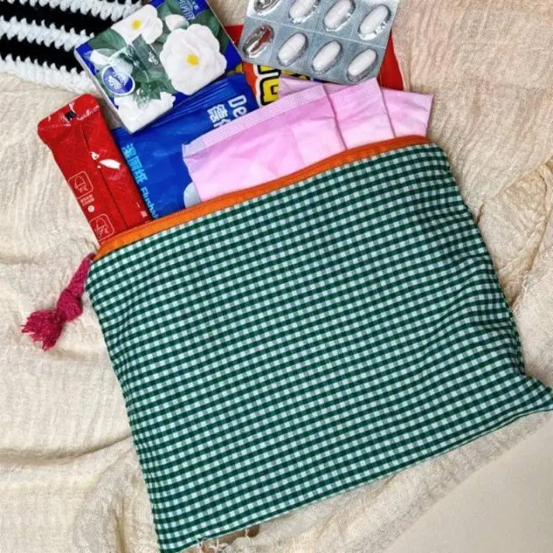 Large Capacity Plaid Zipper Storage Bag Pouch Fashion Women Girls Makeup Bag Cotton And Linen Portable Simple Pouch Cosmetic Bag
Large Capacity Plaid Zipper Storage Bag Pouch Fashion Women Girls Makeup Bag Cotton And Linen Portable Simple Pouch Cosmetic Bag