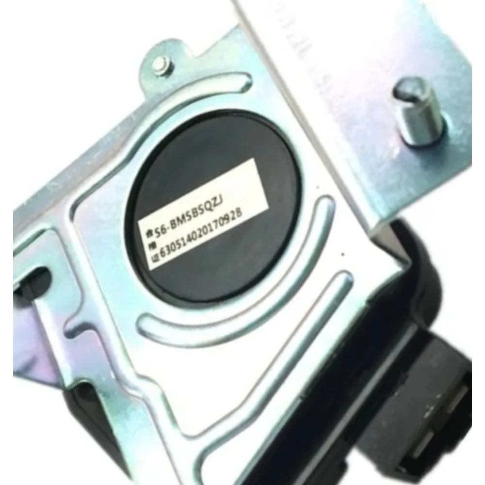 S6-6305140 Back Door Rear Cover Latch Trunk Center Lock Remote Motor with Bracket for BYD S6 S7 Replacement Parts Accessories
S6-6305140 Back Door Rear Cover Latch Trunk Center Lock Remote Motor with Bracket for BYD S6 S7 Replacement Parts Accessories