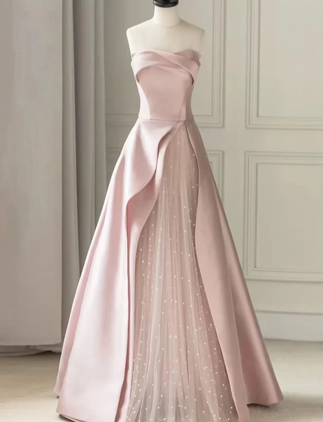 A-Line Strapless Long Pink Satin and Tulle Prom Dresses Evening Gowns Wedding Party Dresses Formal Evening Dresses
A-Line Strapless Long Pink Satin and Tulle Prom Dresses Evening Gowns Wedding Party Dresses Formal Evening Dresses