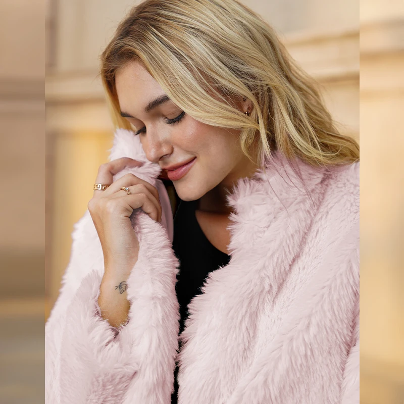 Autumn Winter Women's Fur Coat New Turn-Down Collar Long Sleeves Open Stitch Fashionable Plush Thickened Warm Fur Jackets
Autumn Winter Women's Fur Coat New Turn-Down Collar Long Sleeves Open Stitch Fashionable Plush Thickened Warm Fur Jackets