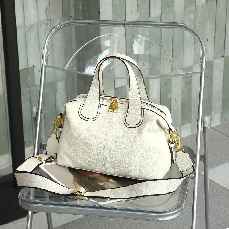 100% Genuine Leather Women's Handbag causal Commuting Crossbody Bag Luxury Design Shoulder Bag Female Soft Cowhide Armpit Bag
100% Genuine Leather Women's Handbag causal Commuting Crossbody Bag Luxury Design Shoulder Bag Female Soft Cowhide Armpit Bag