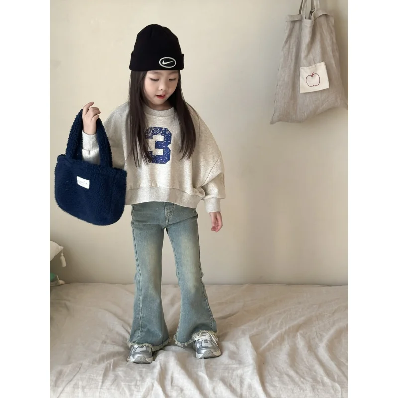 Princess Yoyo Girls' Loose Digital Sweater Baby Girl Retro American Short Letters Top
Princess Yoyo Girls' Loose Digital Sweater Baby Girl Retro American Short Letters Top