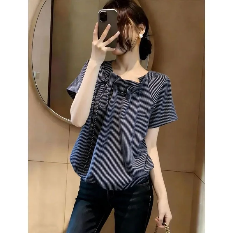 Slimming Stripe Short Sleeve Shirt Women's Spring Summer New Style Floral Print Top Comfortable Breathable Cool Feeling Polye...
Slimming Stripe Short Sleeve Shirt Women's Spring Summer New Style Floral Print Top Comfortable Breathable Cool Feeling Polye...