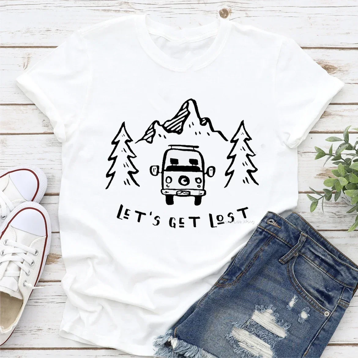 2024 New Casual Summer T-shirt Short-sleeved Clothes Women's Happy Camper Shirt Cute Print Fashion Women's Cartoon Design T-shir
2024 New Casual Summer T-shirt Short-sleeved Clothes Women's Happy Camper Shirt Cute Print Fashion Women's Cartoon Design T-shir