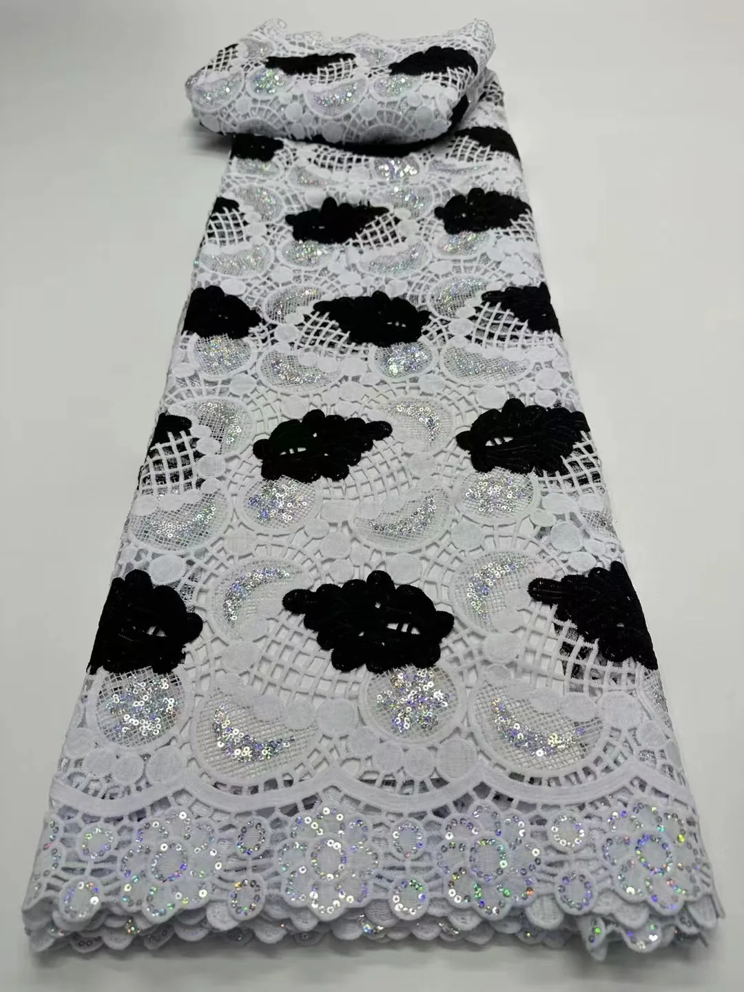 5 Yards Latest Nigerian Guipure Cord Lace Fabric High Quality African Sequins Lace Fabric For Bridal Elegant Wedding
5 Yards Latest Nigerian Guipure Cord Lace Fabric High Quality African Sequins Lace Fabric For Bridal Elegant Wedding