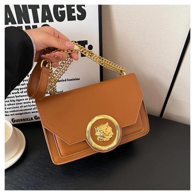 High-quality fashion women's bag PU leather small square bag temperament shoulder bag high-quality hardware chain crossbody bag
High-quality fashion women's bag PU leather small square bag temperament shoulder bag high-quality hardware chain crossbody bag