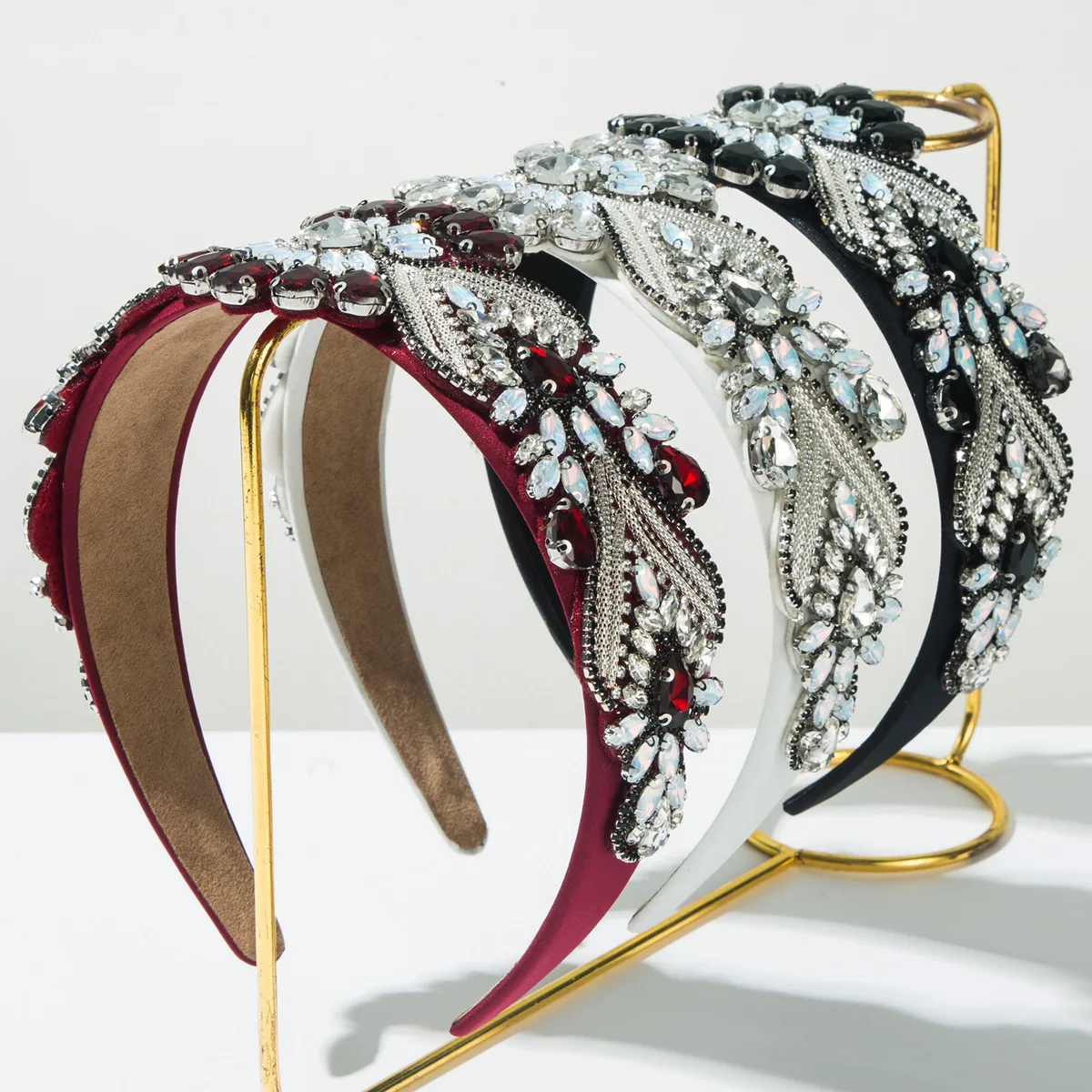 New retro heavy industry luxury court style headband female baroque inlaid with diamonds women's party beautiful hair accessorie
New retro heavy industry luxury court style headband female baroque inlaid with diamonds women's party beautiful hair accessorie